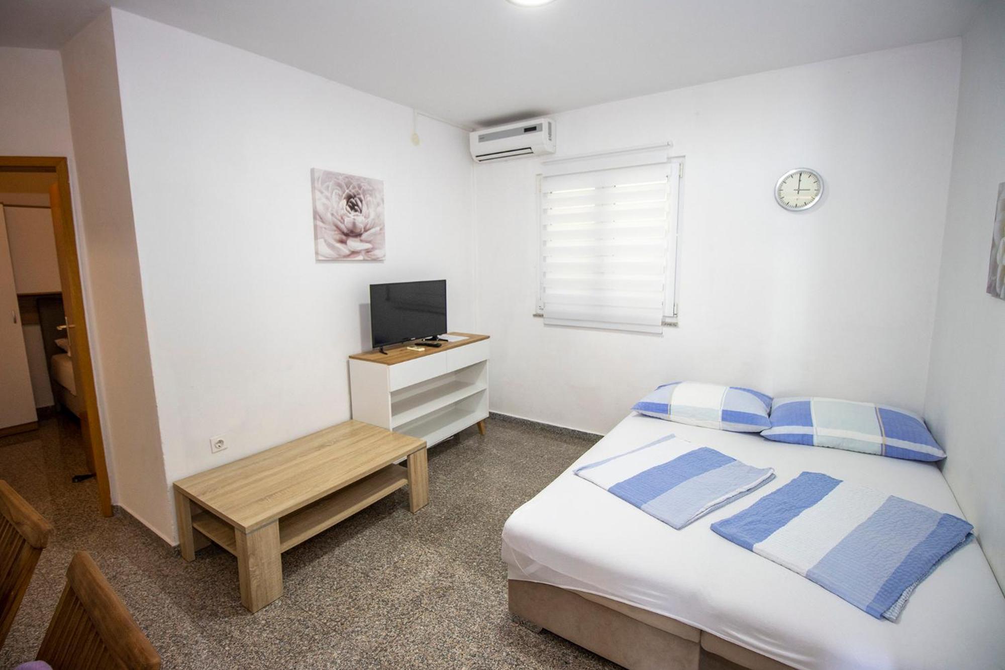 Apartmani Vesna 塞莱纳 外观 照片